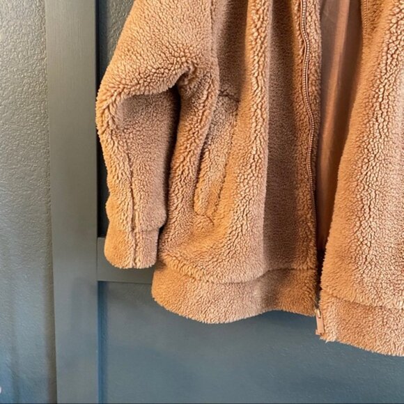 ALO YOGA Norte Sherpa Coat- Henna Pink M - Picture 3 of 7